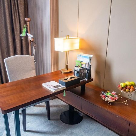 Peace International Hotel Shangrao Экстерьер фото